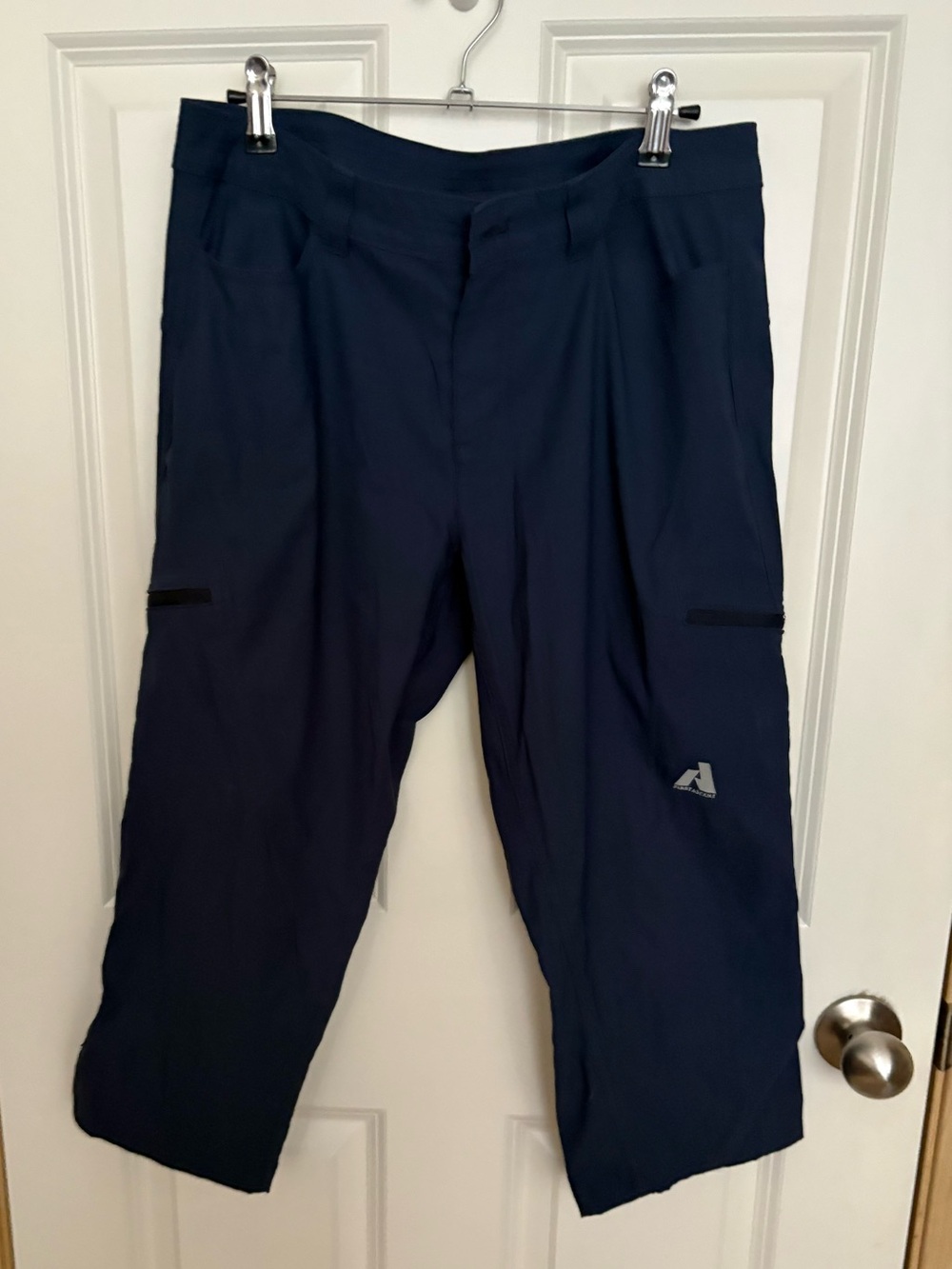 Eddie Bauer Dark Navy Women's Capris with Side Zip Pockets